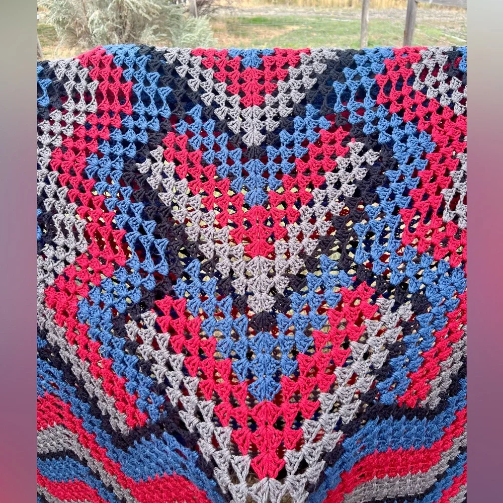 Vintage Handmade Crochet STUNNING Afghan Cozy Blanket